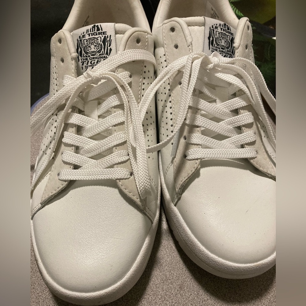 👟Le TIGRE Tompkins Sneaker - Women's  Size: 9.5  Color : White - Picture 6 of 12